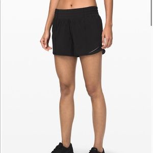 Lululemon Hotty hot short